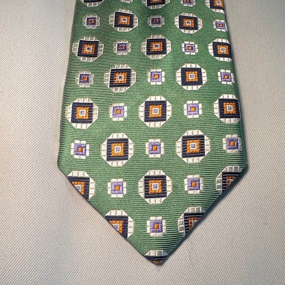 Xtra Long Jos. A. Bank Green/Gold Patterned Silk Tie formal, business, preppy